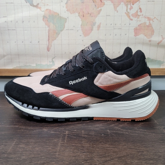 BRAND NEW Reebok Classic Nylon/ Suede Sneaker Men's Size 11.5 - Picture 4 of 7